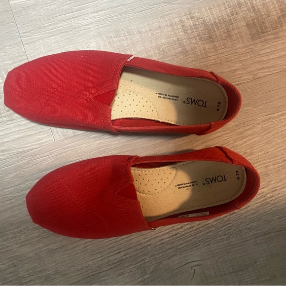 Red toms - Picture 2 of 3